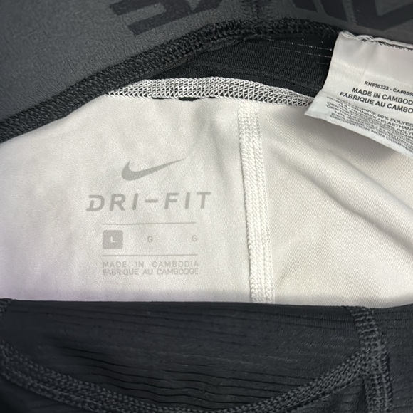 Nike Dri-Fit Training Suit - Picture 6 of 6